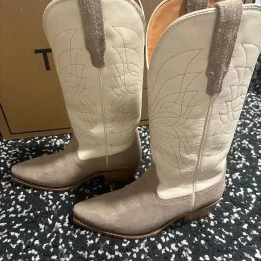 Tecovas Annie Monarch size 7.5 - Picture 3 of 6